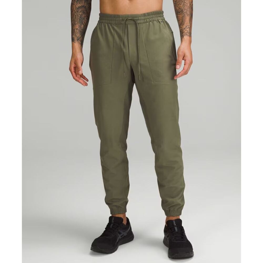 Lululemon License to Train Pull On Drawstring Jogger Pants Olive Men's Size XS
